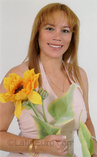 Date this attractive Peru girl Cecilia Mercedes from Lima PE89