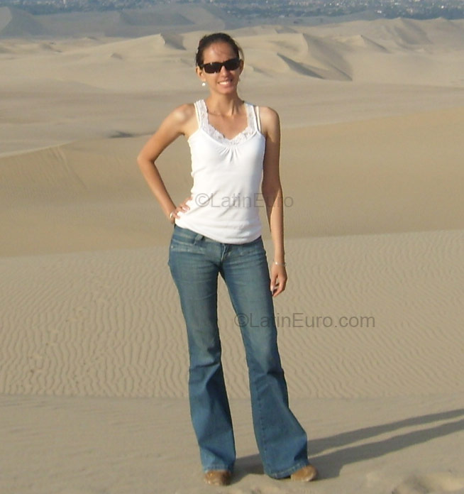 Date this gorgeous Peru girl Cecilia from  PE91