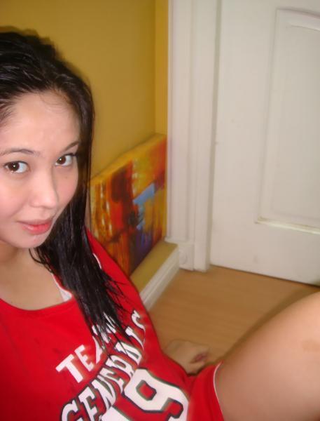 Date this nice looking Philippines girl SincereLyka from Valencia City PH84
