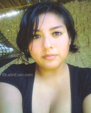 Date this attractive Peru girl Denisse Lucero from Lima PE98