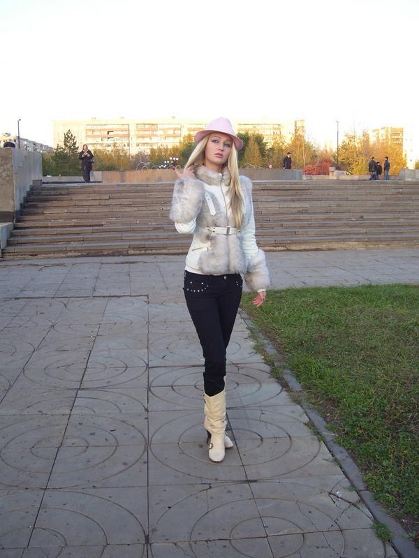 Date this lovely Australia girl Jessica from Perth AU84