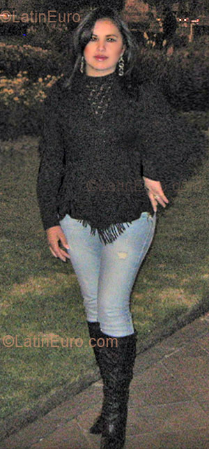 Date this athletic Peru girl Maribel from Cusco PE140