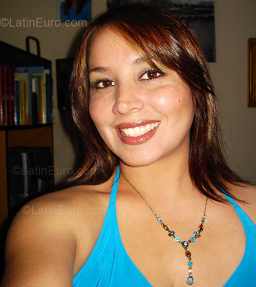 Date this athletic Peru girl Karina from Huanuco PE152