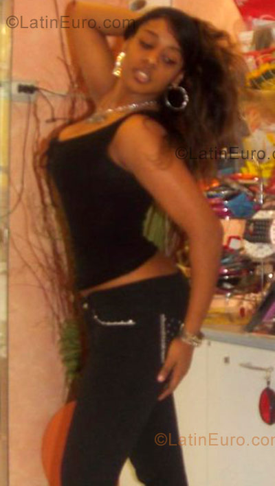 Date this lovely Italy girl Gisselle from Frosinone IT76