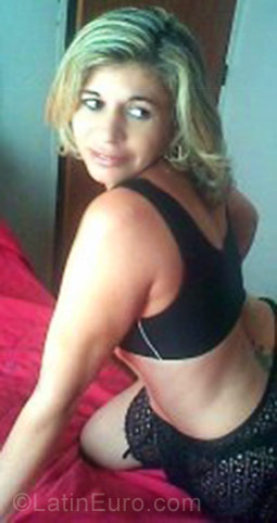Date this sensual Brazil girl Marlene from Ceres BR4191