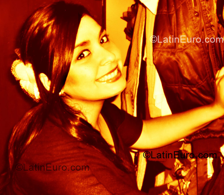 Date this stunning Peru girl Natalia from Lima PE220