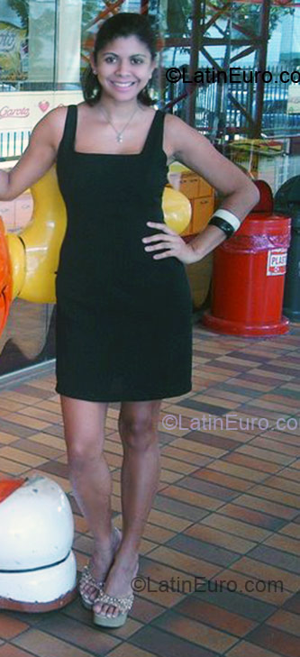 Date this cute Brazil girl Monica from Vitoria BR4707