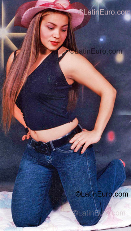 Date this passionate Honduras girl Blanca Estala from Comayaguela HN153
