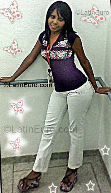 Date this cute Brazil girl Evelyn from Sao Paulo BR7174