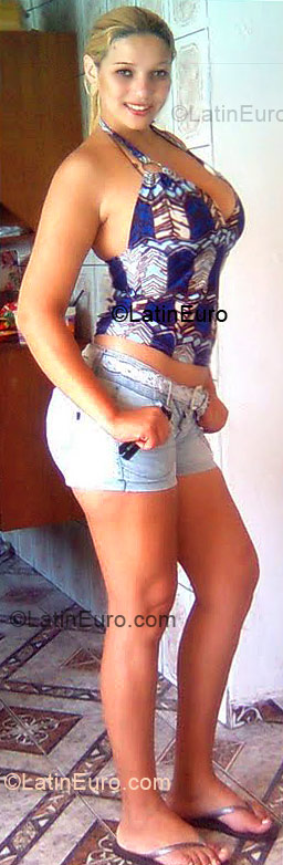 Date this good-looking Brazil girl Simony from Praia Grande BR5126
