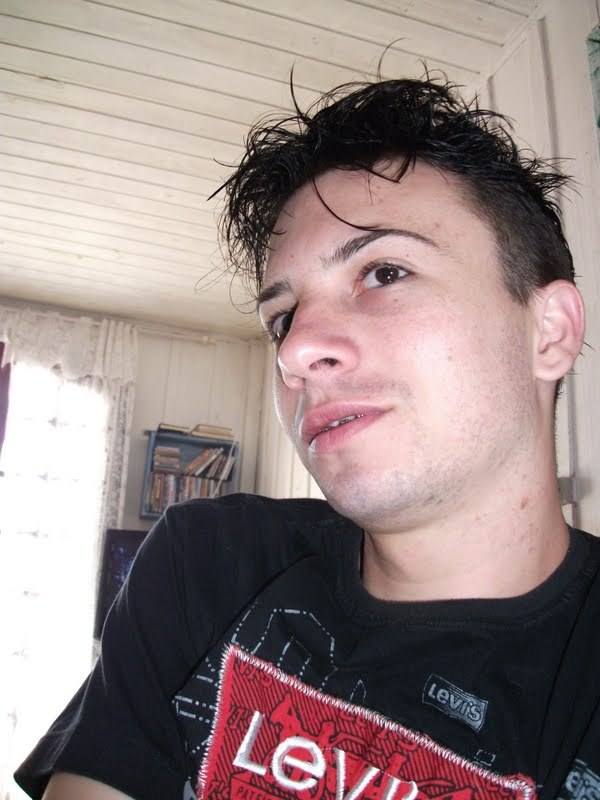 Date this beautiful Brazil man JULIO CESAR from curitiba BR2862