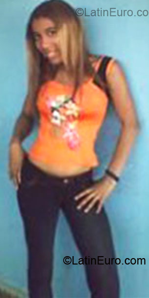 Date this delightful Brazil girl Janaina from Salvador BR3139