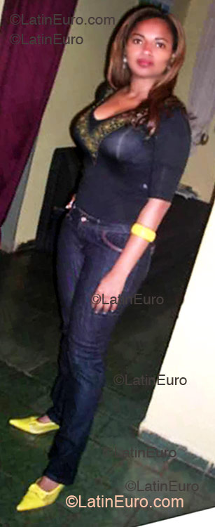 Date this hot Brazil girl Keila from Goiania BR5773