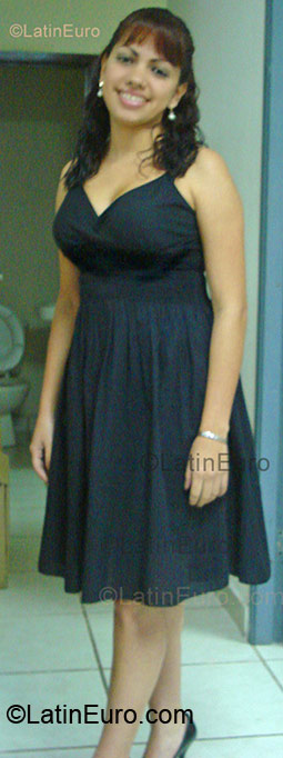 Date this cute Honduras girl Karen from Tegucigalpa HN191