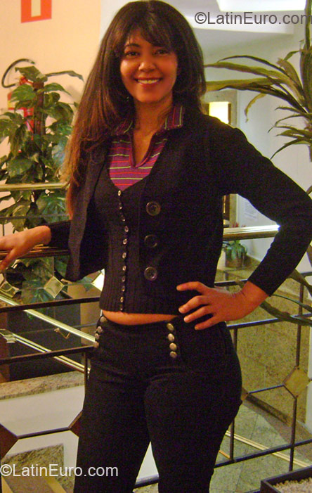 Date this foxy Brazil girl Magda from Patos de Minas BR3190