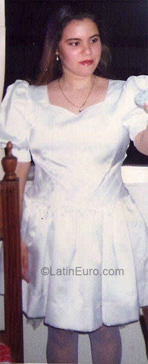 Date this foxy Brazil girl Fernanda from Angra Dos Reis BR3211