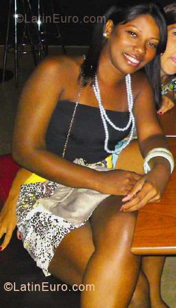 Date this good-looking Brazil girl Odete from Rio de Janeiro BR4760