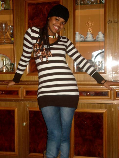 Date this voluptuous United Kingdom girl Ladygirl123 from London GB369