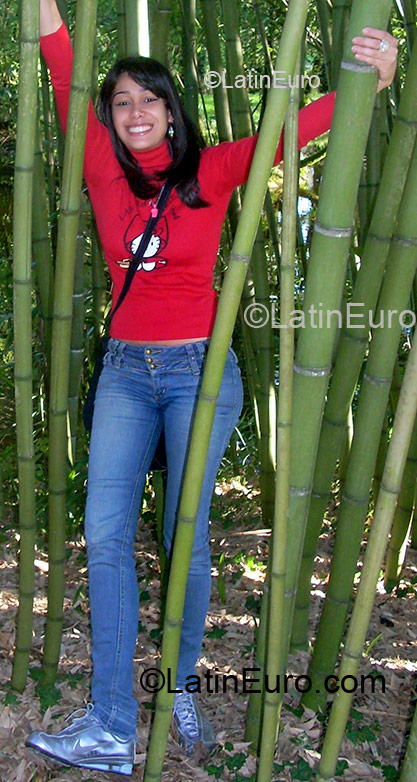 Date this young Brazil girl Mariana from Recife BR3286