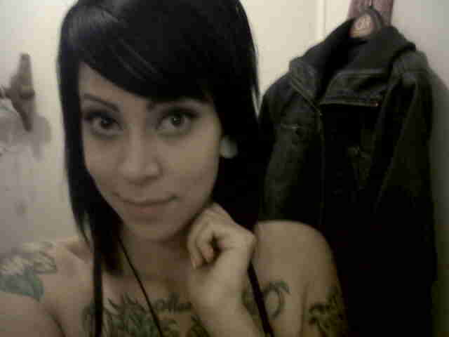 Date this passionate United States girl Limny from San Diego US6897