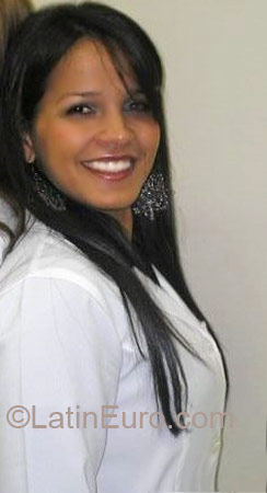 Date this sensual Brazil girl Cristiane Alexandre from Manaus BR3393