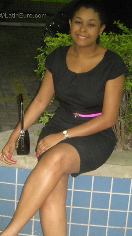 Date this voluptuous Brazil girl Sandra from Vitória BR3455