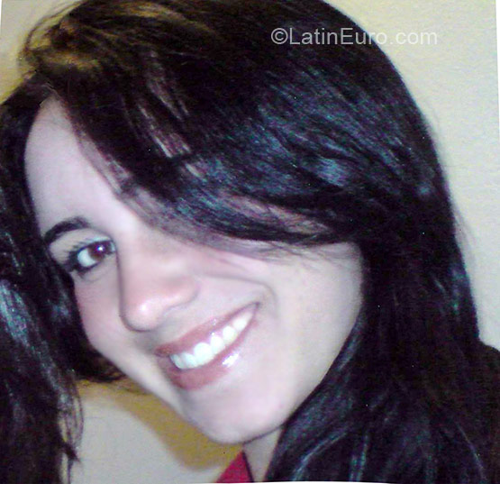 Date this sensual Brazil girl Franciele Aparecida from Divino De Sao Lourenco BR3594