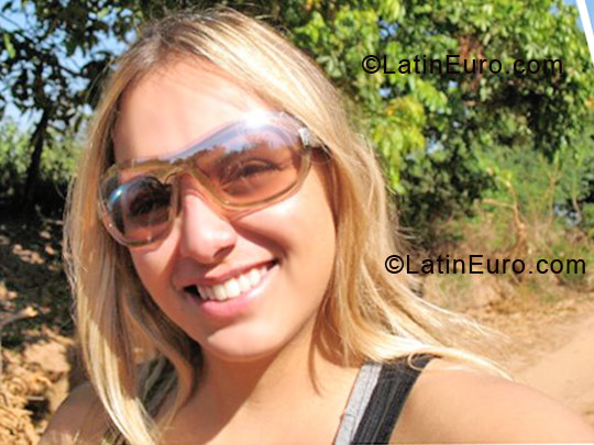 Date this good-looking Brazil girl Aline Cristina from Sao Paulo BR3650