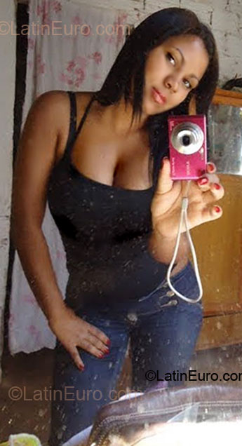 Date this charming Brazil girl Solange Caroline from Mongagua BR3800