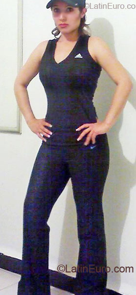 Date this happy Mexico girl Jessica from Mexico City MX228
