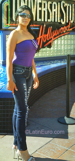 Date this lovely Mexico girl Gabriela from Guadalajara MX229
