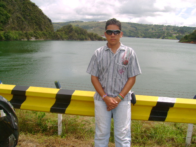 Date this hot Colombia man JHONKIS from Yotoco Valle CO5400