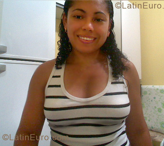 Date this beautiful Brazil girl Adriana from Maraba BR3882