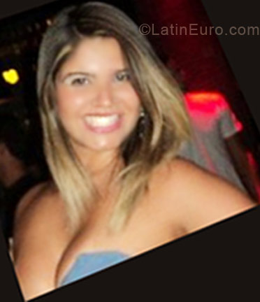 Date this happy Brazil girl Fernanda from Sao Paulo BR3955