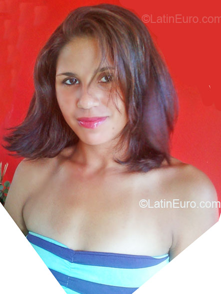 Date this cute Brazil girl Ana Paula from Bage BR4042