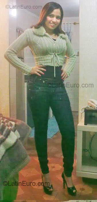 Date this hard body Brazil girl Francieli from Sao Bernardo Do Campo BR4049