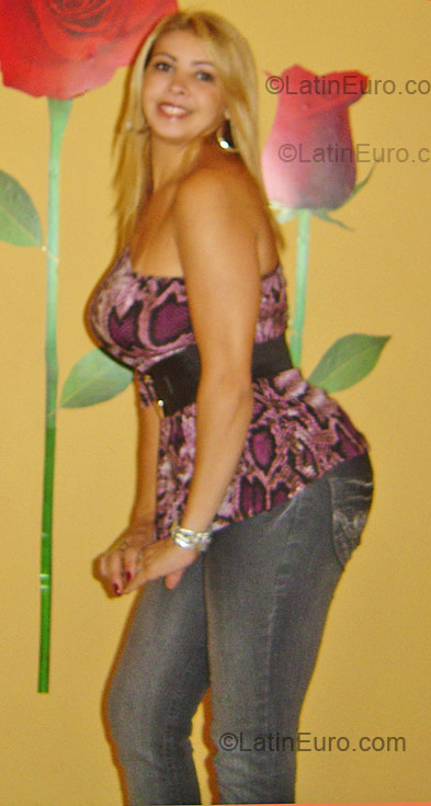Date this beautiful Brazil girl Adriana from Rio De Janeiro BR4175