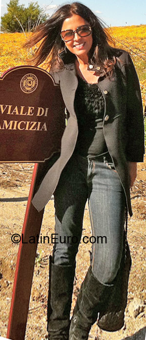 Date this lovely Brazil girl Ursula from Rio De Janeiro BR4317