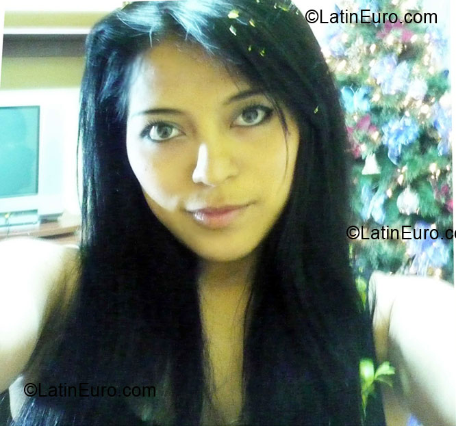 Date this gorgeous Peru girl Ruth from Lima PE412