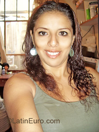 Date this stunning Peru girl Patricia from Lima PE421