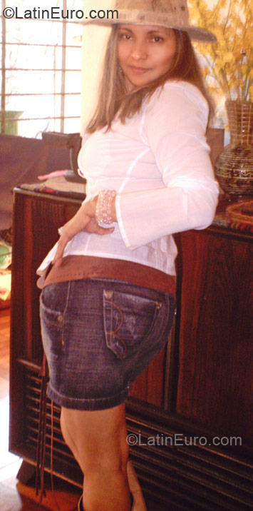 Date this pretty Brazil girl Zzel from Sao Paulo BR4514