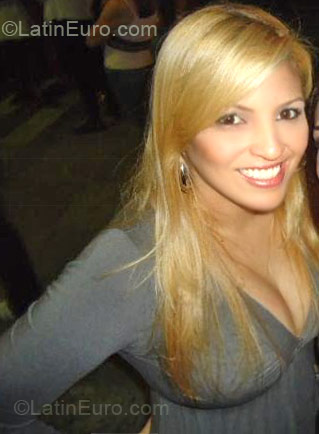Date this cute Brazil girl Cintia from Sao Paulo BR6340