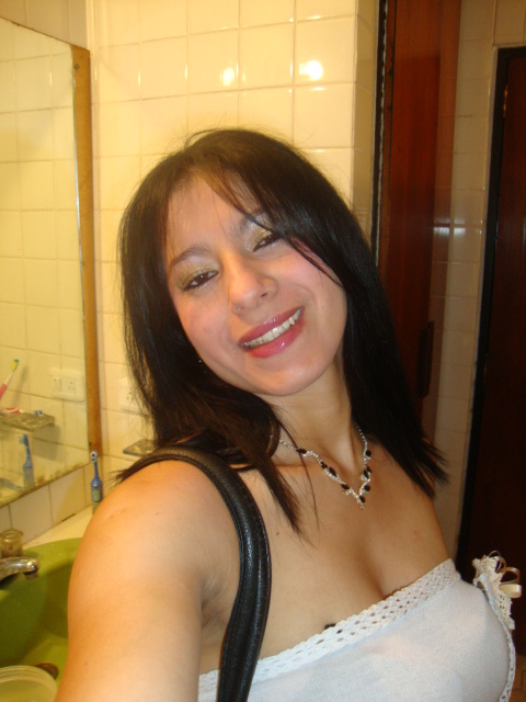 Date this cute Ecuador girl Jenny from Quito EC74