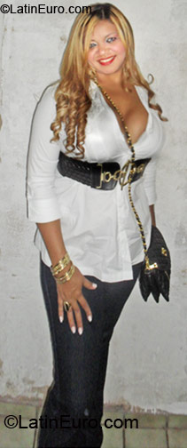 Date this delightful Brazil girl Maria Eduarda from Passos BR6080