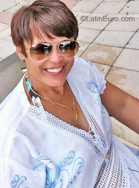 Date this good-looking United States girl Mariza from Orlando US9309