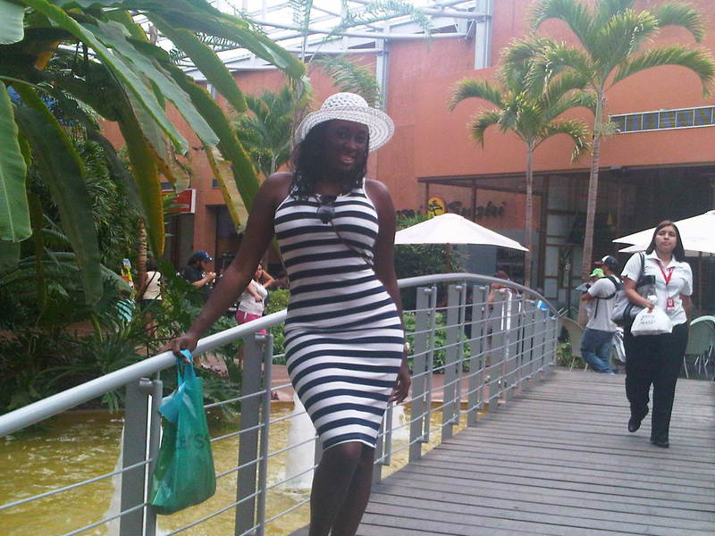 Date this funny Venezuela girl Canela from caracas VE74