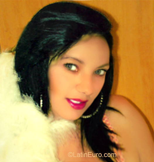 Date this georgeous Brazil girl Valeria from Rio De Janeiro BR5062