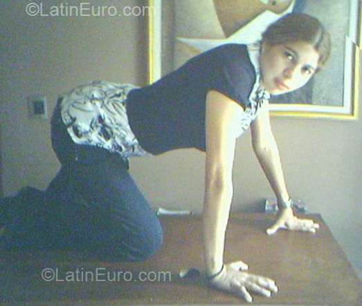 Date this hot Nicaragua girl Paola from Managua NI18