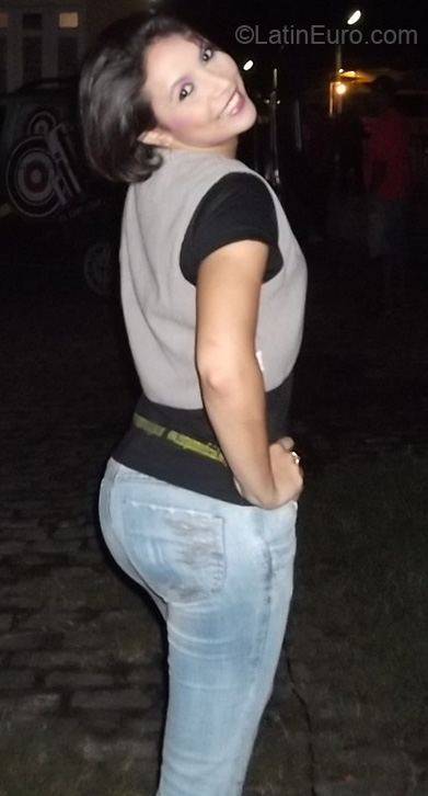 Date this lovely Brazil girl AlineSilva4 from Fortaleza BR5130