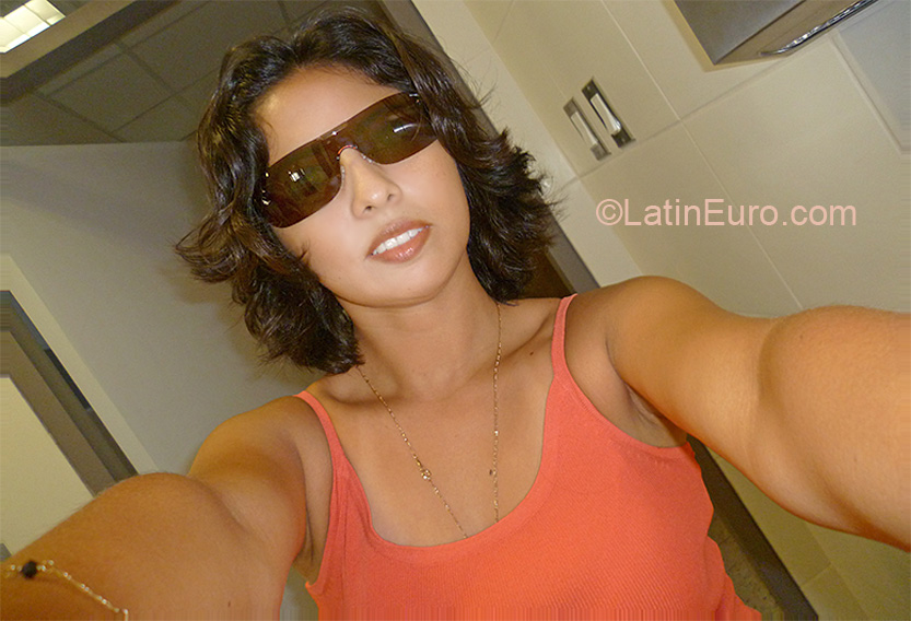 Date this delightful Peru girl Edith from Lima PE476
